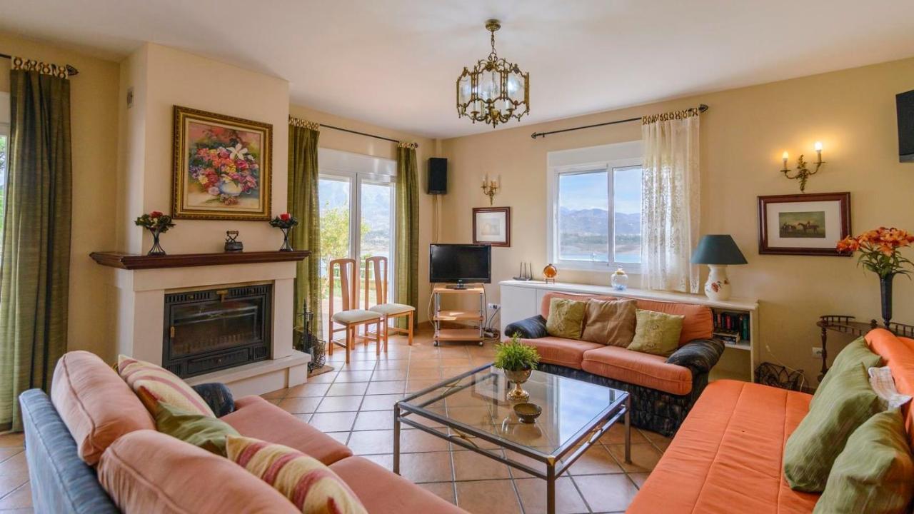 Вілла Casa Rocio Y Paloma Vinuela By Ruralidays Екстер'єр фото